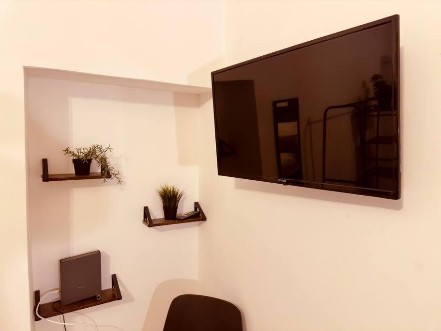 Loft With Gym - Kitchen / Wifi / Free Parking Appartamento